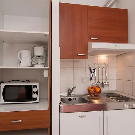 Apartament And Liburnija *