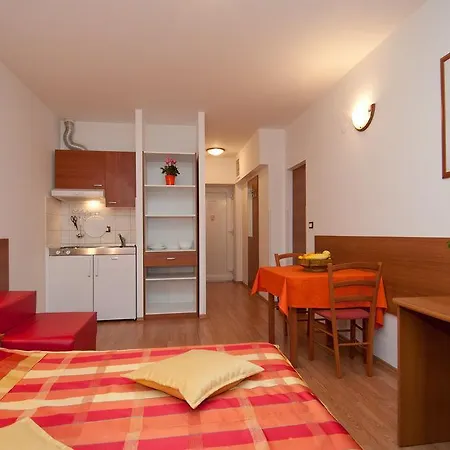 Apartmán And Liburnija